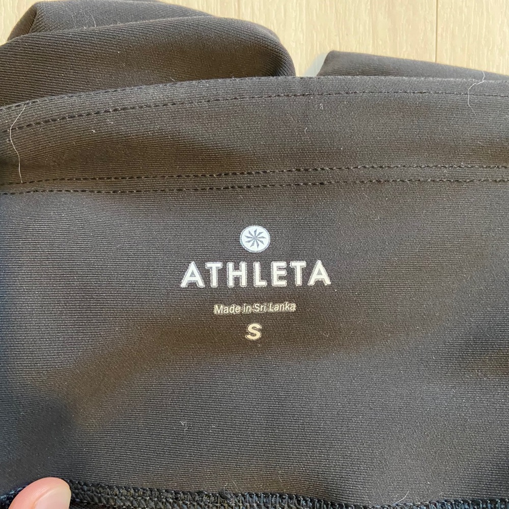 Athleta Black&White Stealth Fit Cropped Leggings - Picture 5 of 7